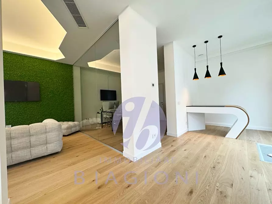 Immagine 6 di Casa indipendente in vendita  a Forte Dei Marmi