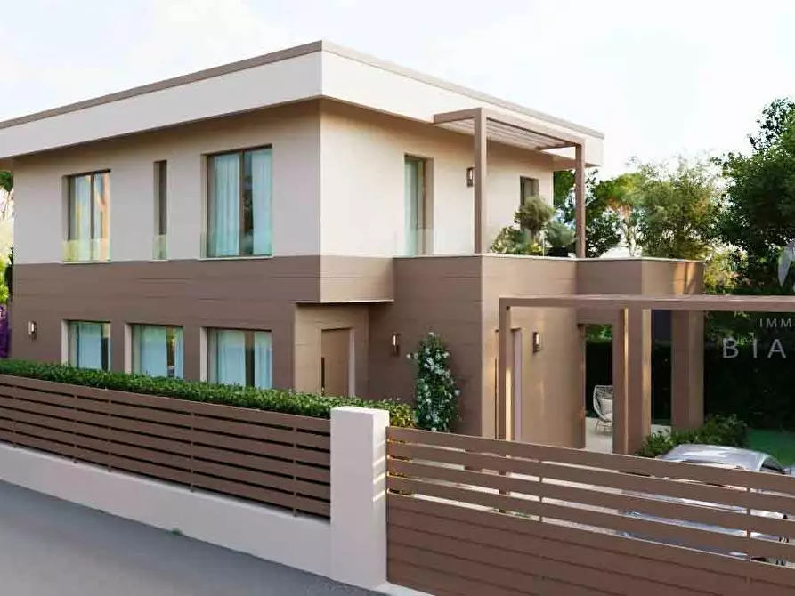 Immagine 2 di Casa indipendente in vendita  a Forte Dei Marmi