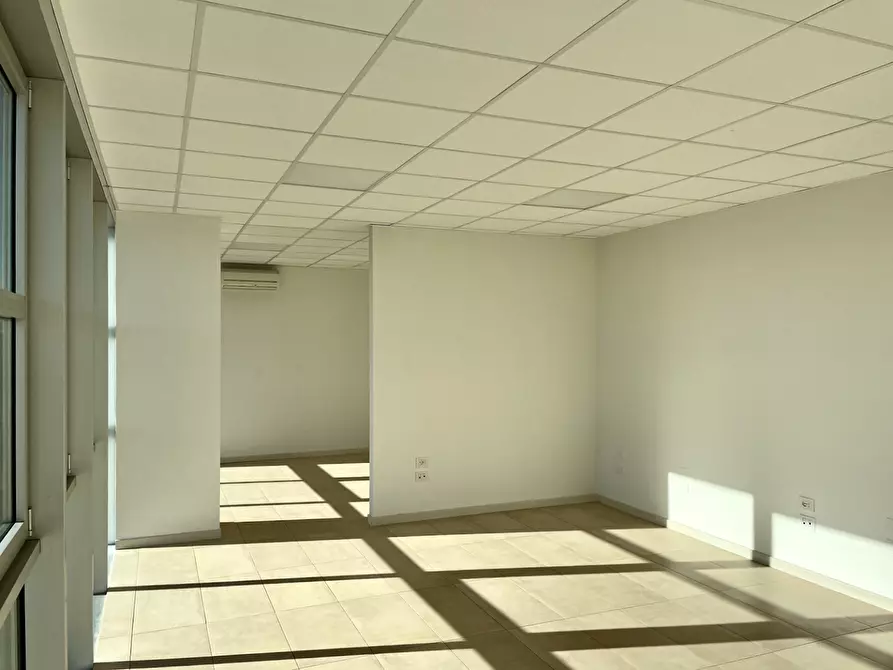 Immagine 1 di Ufficio in affitto  a San Miniato