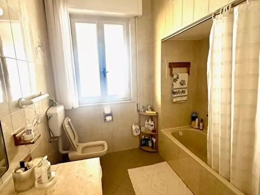 Immagine 7 di Casa semindipendente in vendita  a Camaiore