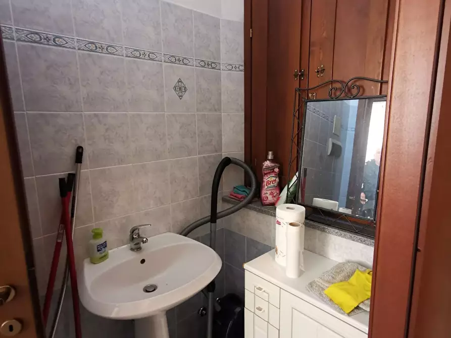 Immagine 20 di Ufficio in affitto  a Fucecchio