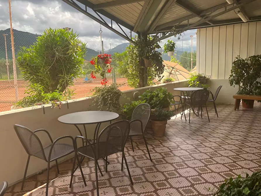 Immagine 37 di Attività commerciale in vendita  a Carrara