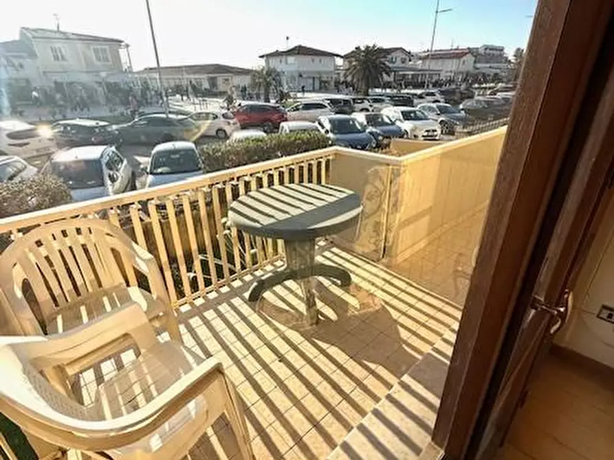 Immagine 3 di Appartamento in vendita  a Camaiore