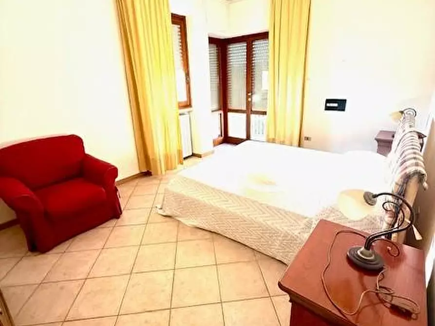 Immagine 5 di Appartamento in vendita  a Camaiore