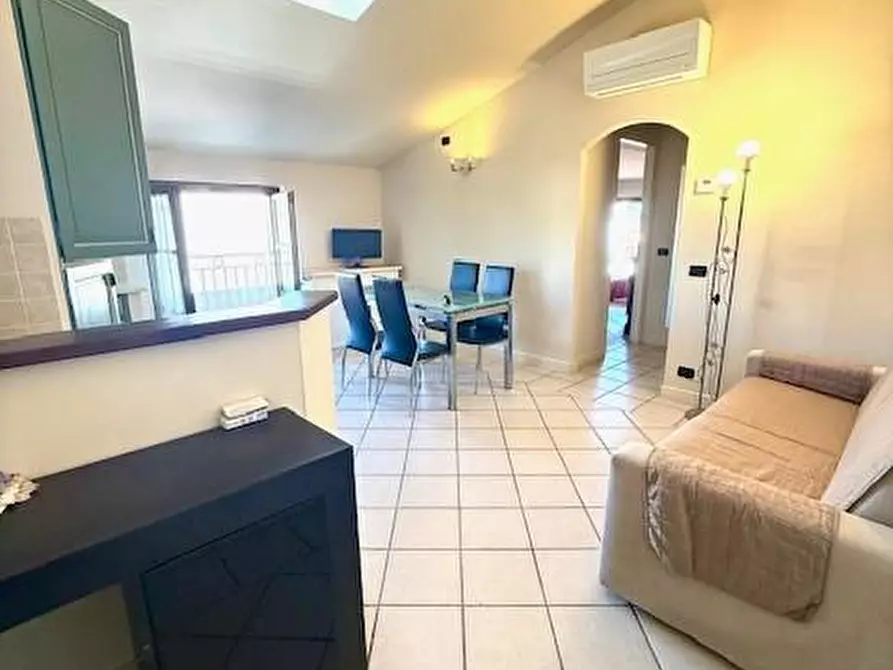 Immagine 1 di Mansarda in vendita  a Camaiore