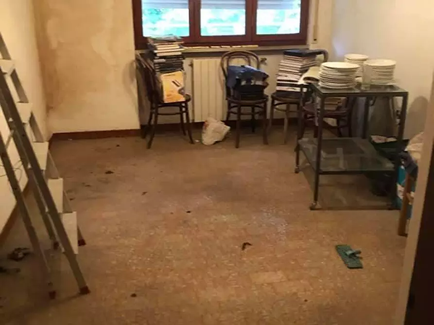 Immagine 3 di Appartamento in vendita  a Carrara