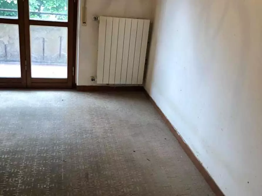 Immagine 9 di Appartamento in vendita  a Carrara