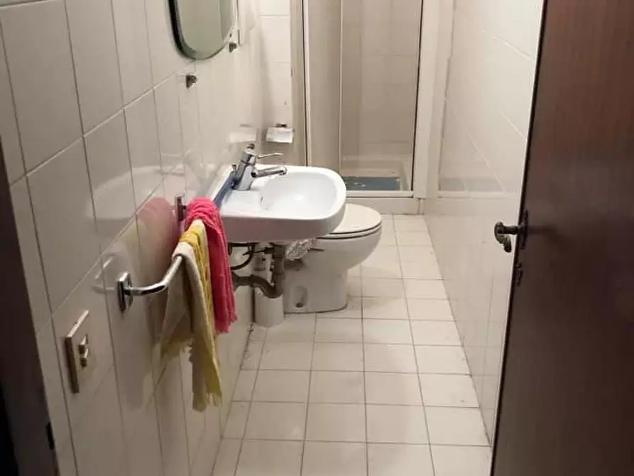 Immagine 2 di Appartamento in vendita  a Carrara