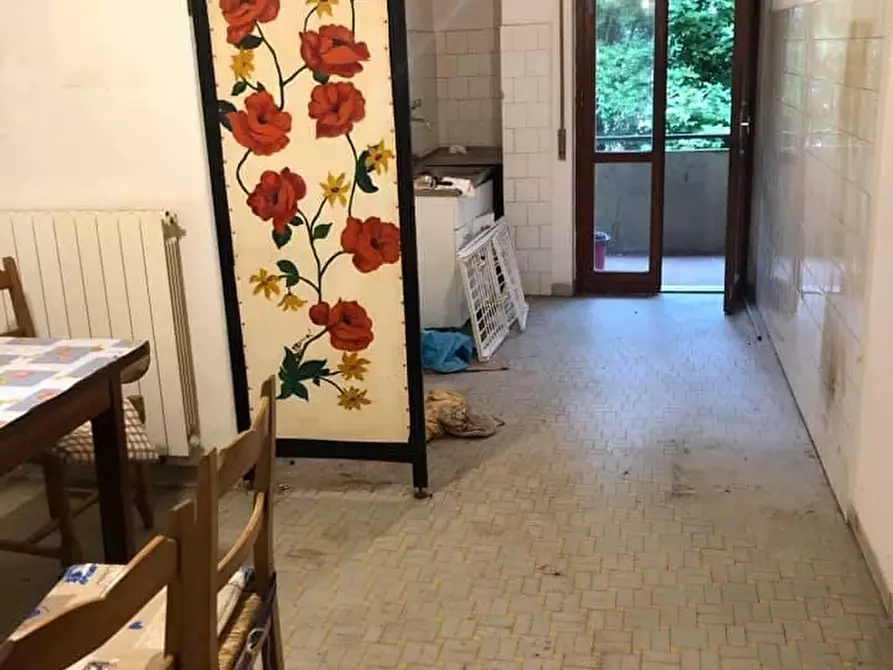 Immagine 1 di Appartamento in vendita  a Carrara