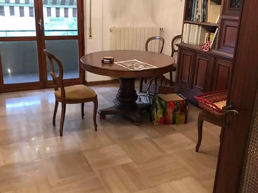 Immagine 4 di Appartamento in vendita  a Carrara