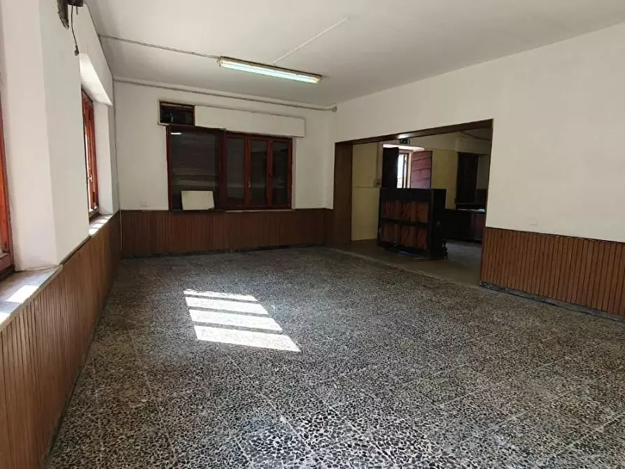 Immagine 3 di Laboratorio in affitto  a Capannori