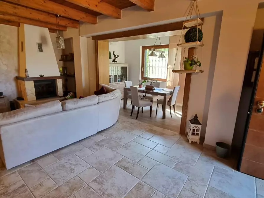 Immagine 6 di Villetta a schiera in vendita  a Fiumicino