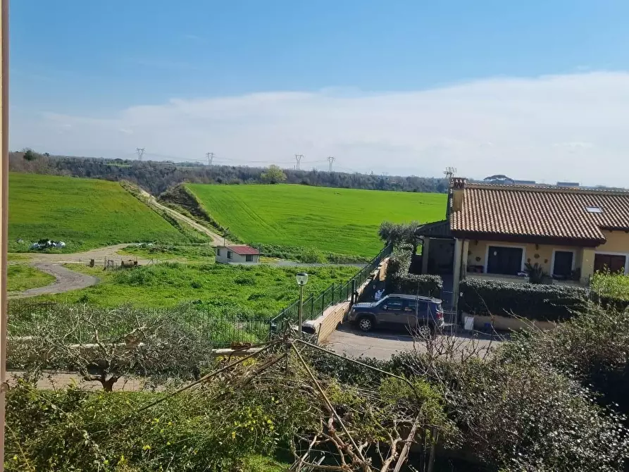 Immagine 29 di Villetta a schiera in vendita  a Fiumicino