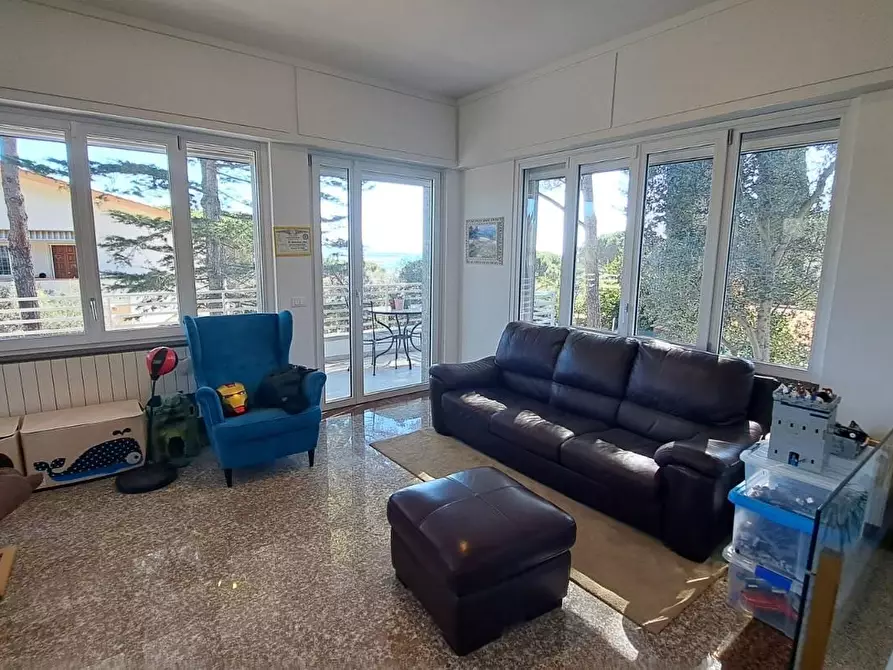 Immagine 11 di Villa in vendita  a Rosignano Marittimo