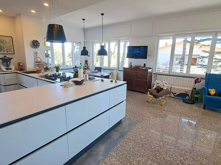 Immagine 13 di Villa in vendita  a Rosignano Marittimo