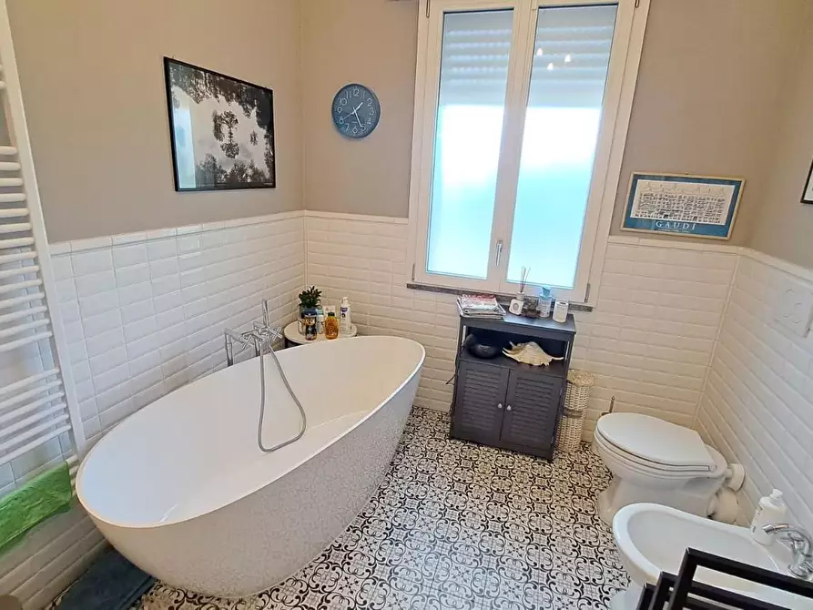 Immagine 23 di Villa in vendita  a Rosignano Marittimo