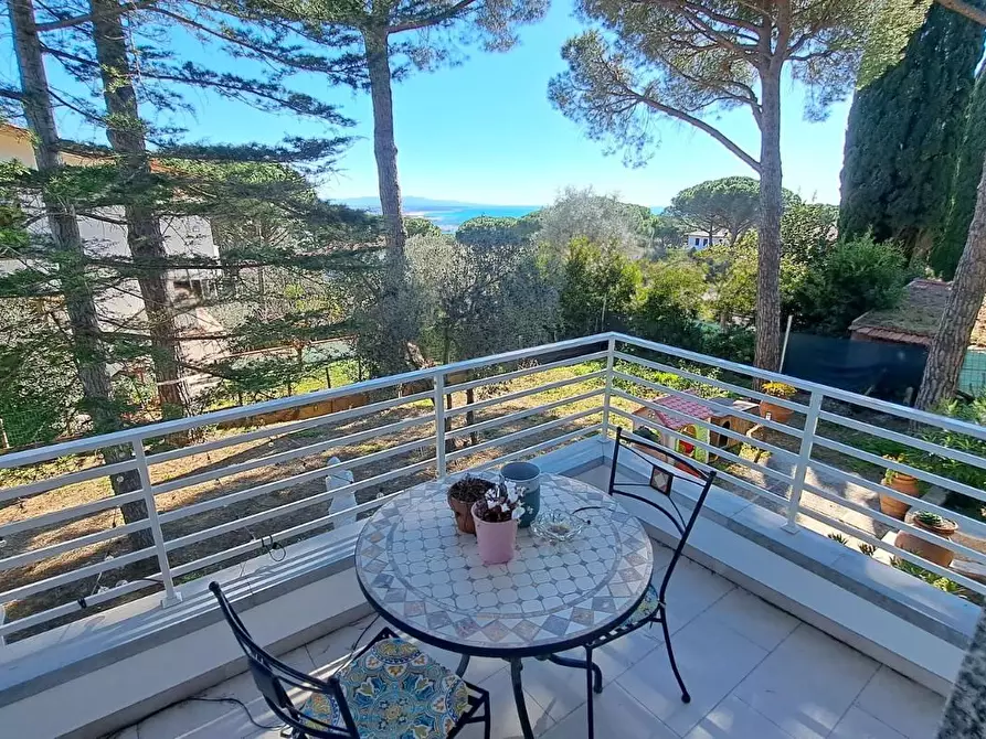 Immagine 16 di Villa in vendita  a Rosignano Marittimo