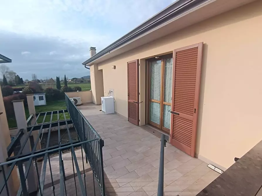 Immagine 11 di Mansarda in vendita  a San Giuliano Terme