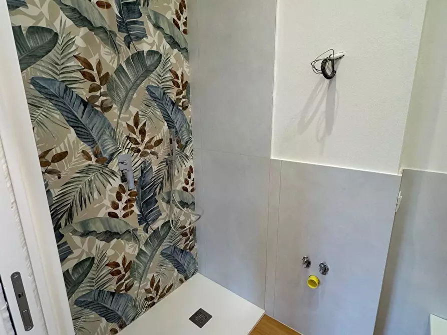 Immagine 13 di Appartamento in vendita  a Massa