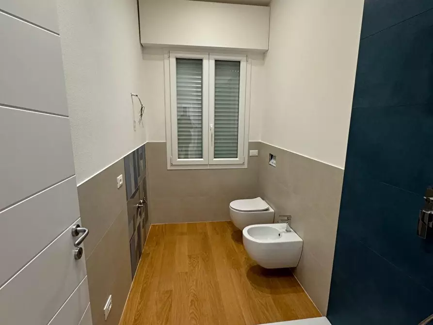 Immagine 11 di Appartamento in vendita  a Massa