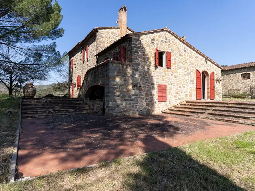 Immagine 9 di Casa colonica in vendita  a Vinci