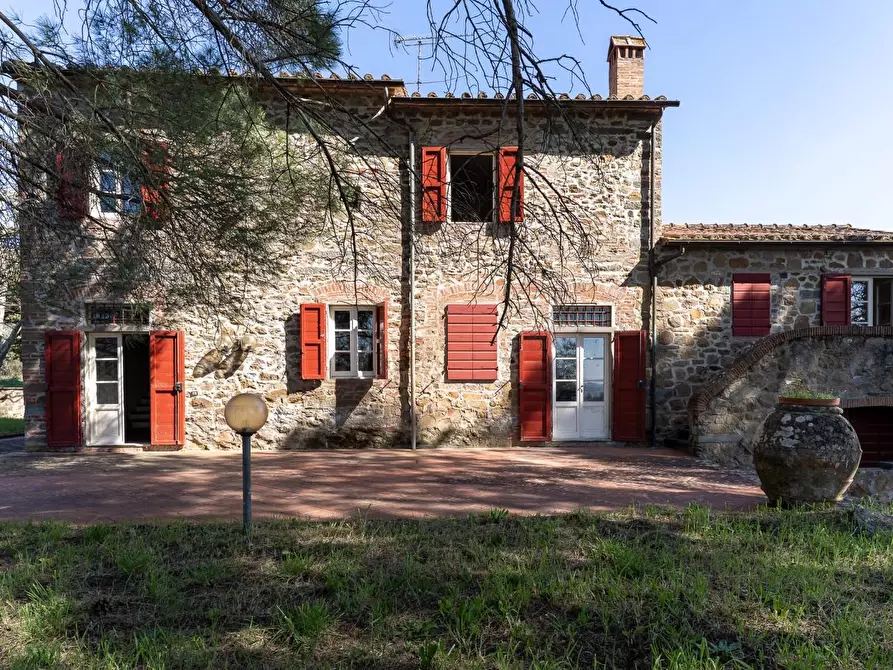 Immagine 11 di Casa colonica in vendita  a Vinci