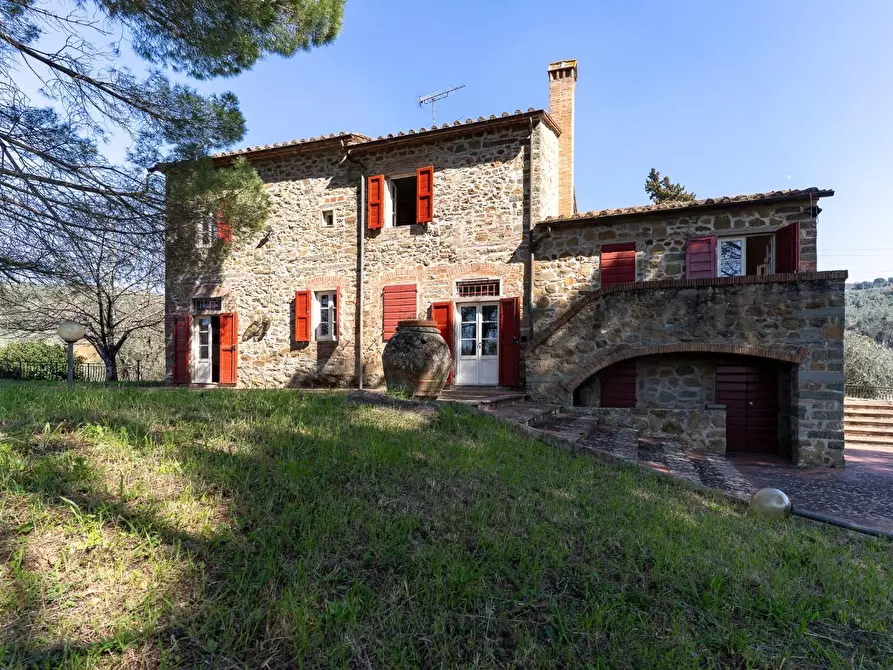 Immagine 8 di Casa colonica in vendita  a Vinci