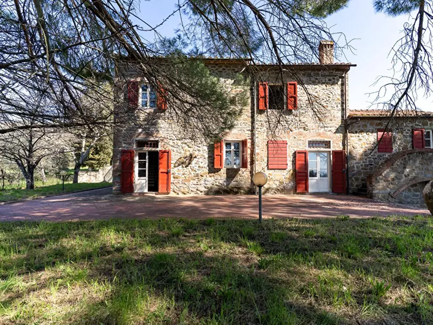 Immagine 12 di Casa colonica in vendita  a Vinci