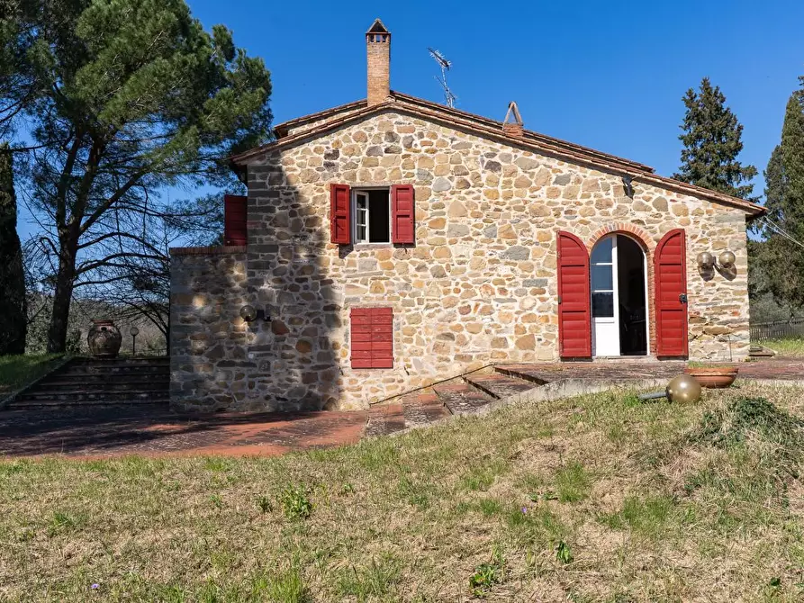 Immagine 13 di Casa colonica in vendita  a Vinci