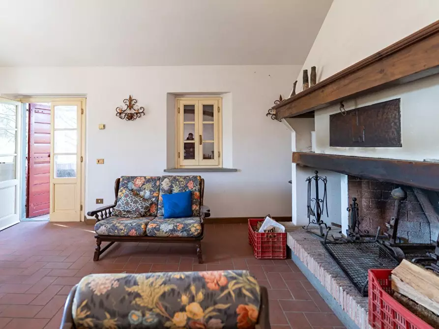 Immagine 48 di Casa colonica in vendita  a Vinci