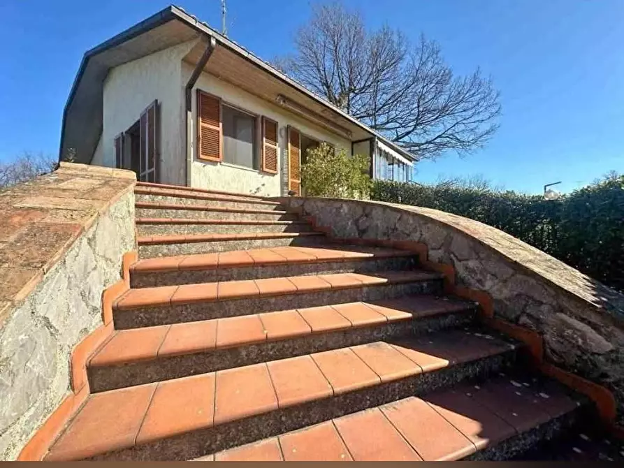 Immagine 1 di Villa in vendita  a Semproniano