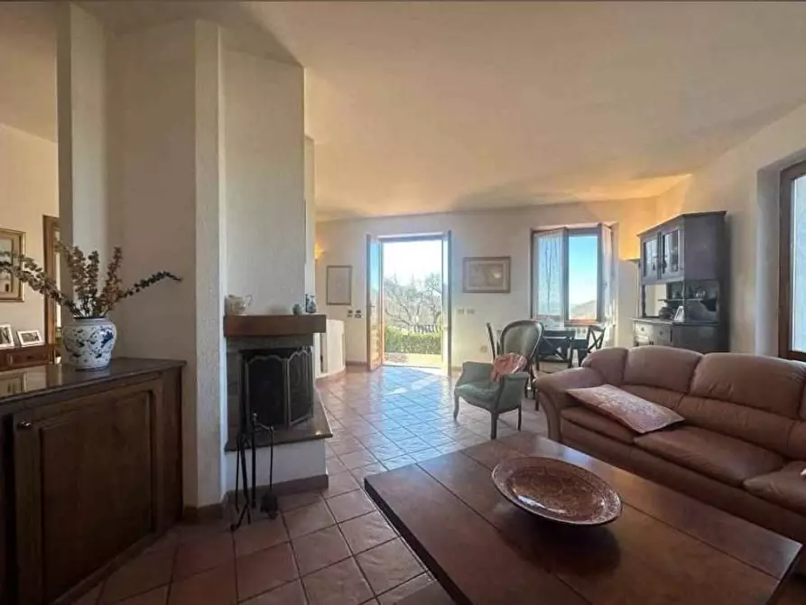 Immagine 8 di Villa in vendita  a Semproniano