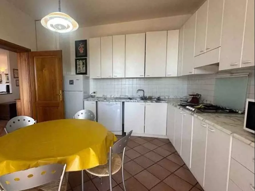 Immagine 9 di Villa in vendita  a Semproniano