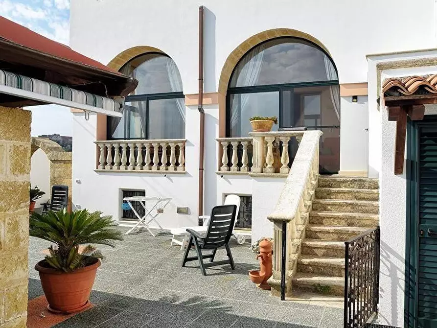 Immagine 39 di Villa in vendita  a Alessano