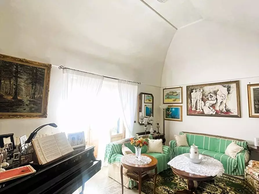Immagine 5 di Villa in vendita  a Alessano