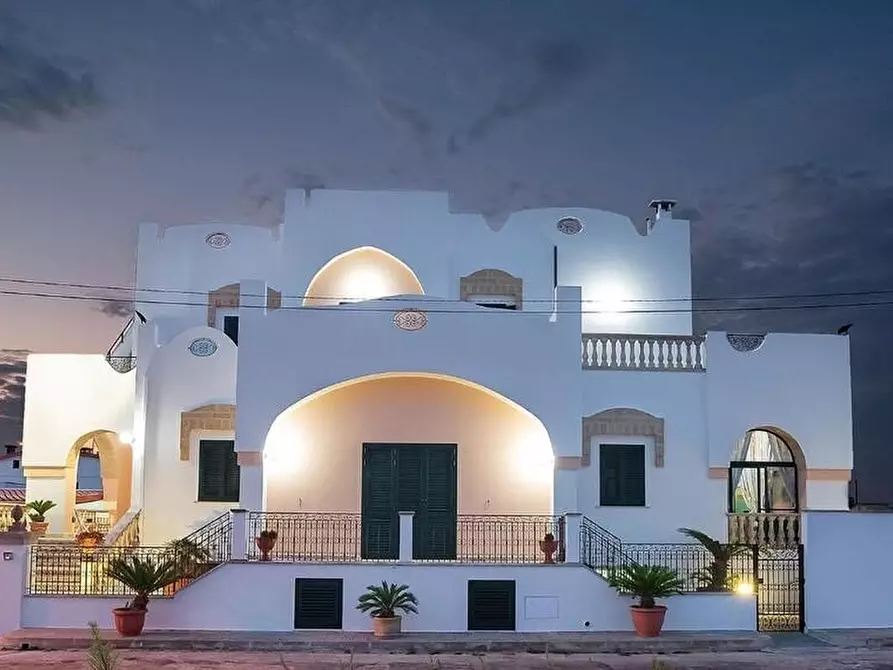 Immagine 35 di Villa in vendita  a Alessano