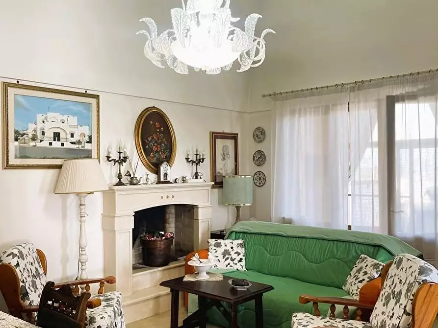 Immagine 6 di Villa in vendita  a Alessano