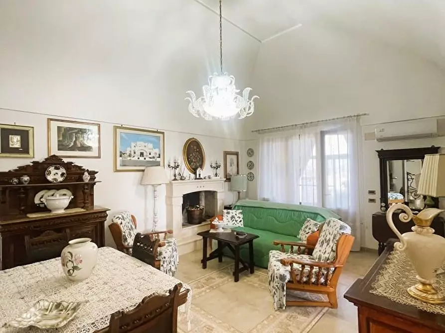 Immagine 7 di Villa in vendita  a Alessano