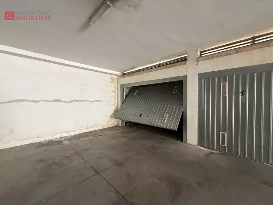 Immagine 30 di Appartamento in vendita  a Lizzanello
