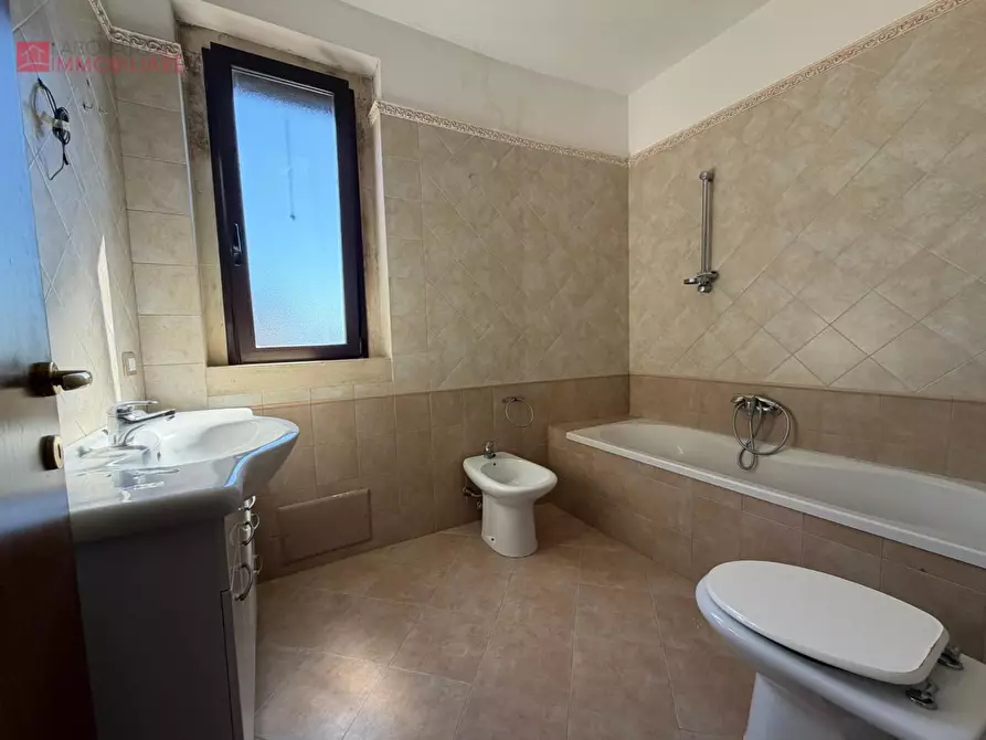 Immagine 12 di Appartamento in vendita  a Lizzanello
