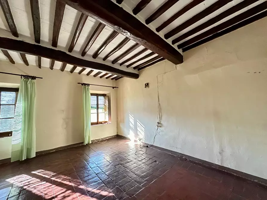 Immagine 15 di Rustico / casale in vendita  a Capannori
