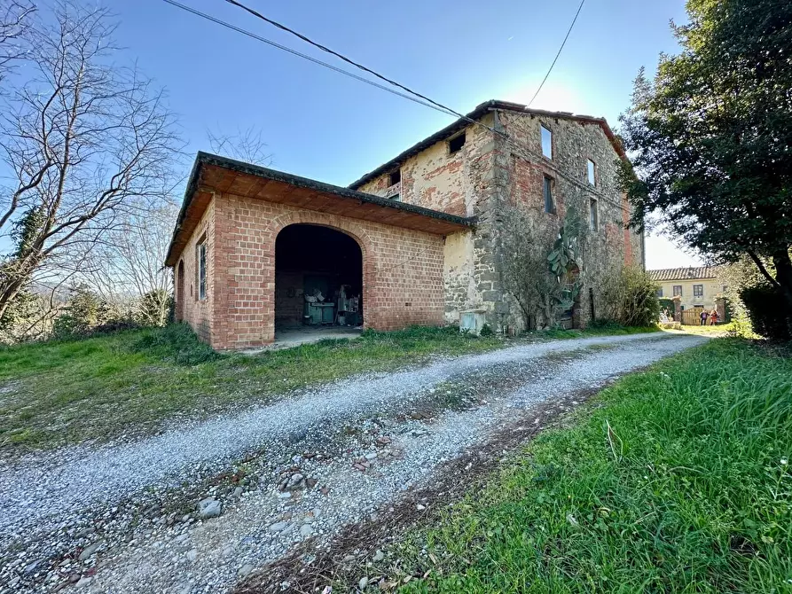 Immagine 5 di Rustico / casale in vendita  a Capannori