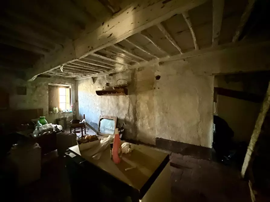Immagine 24 di Rustico / casale in vendita  a Capannori
