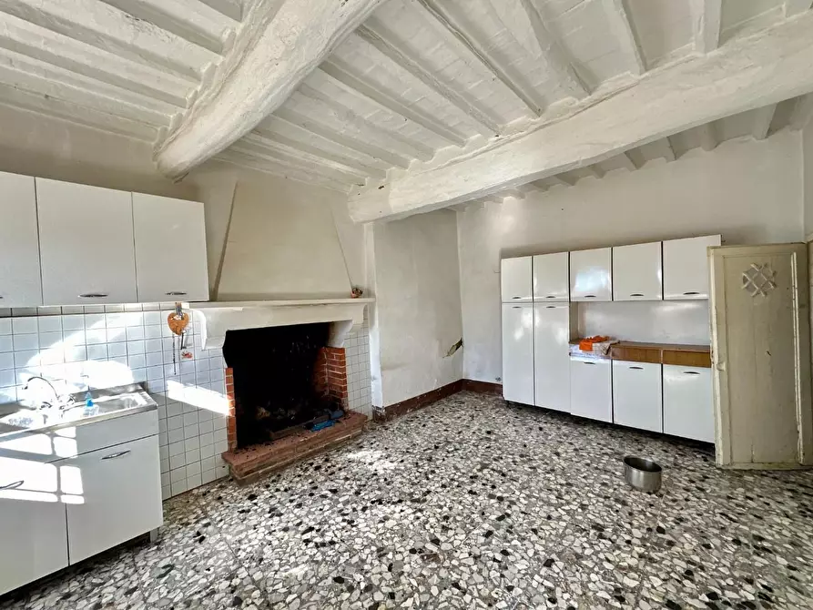 Immagine 13 di Rustico / casale in vendita  a Capannori