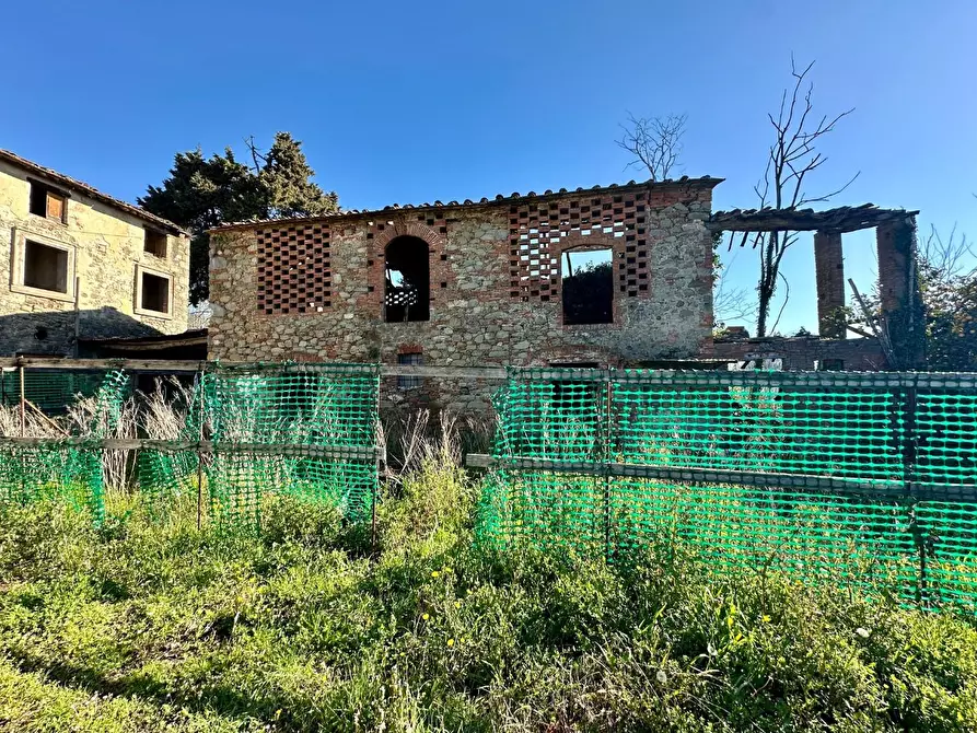 Immagine 3 di Rustico / casale in vendita  a Capannori
