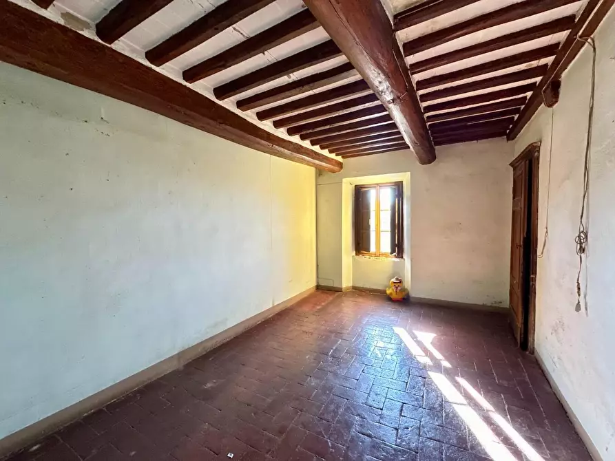 Immagine 17 di Rustico / casale in vendita  a Capannori