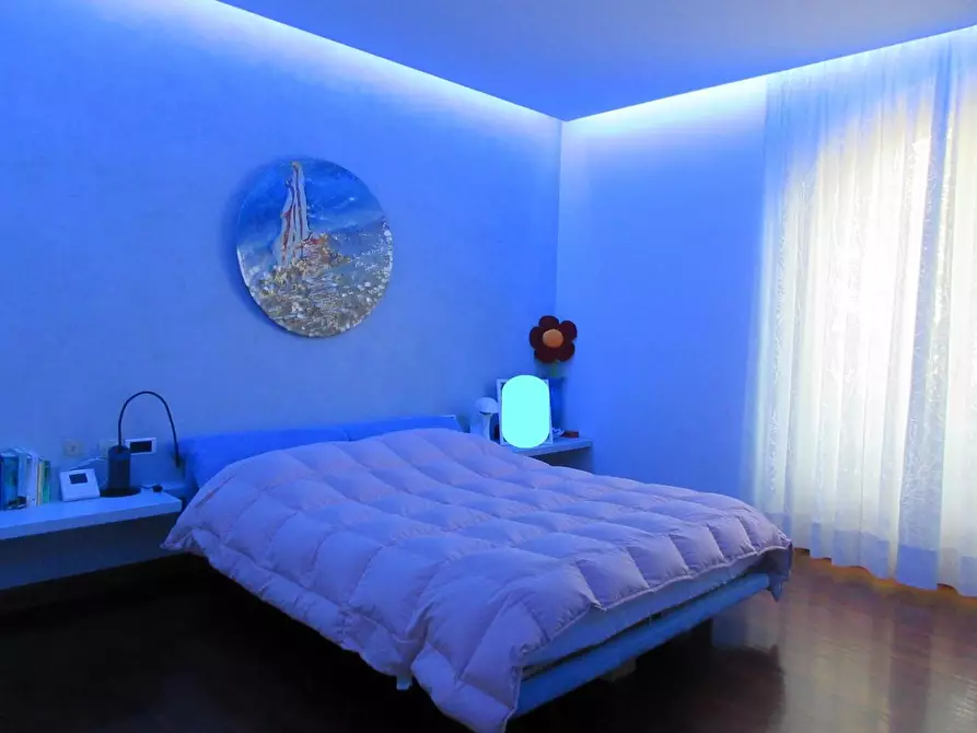 Immagine 11 di Villa in vendita  a Vinci