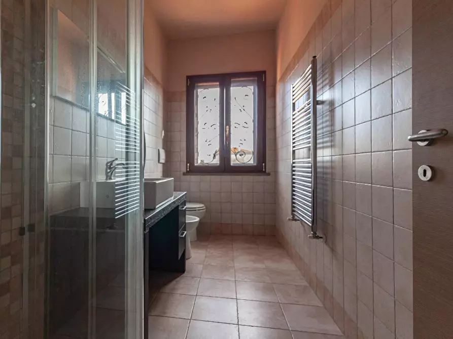 Immagine 21 di Casa bifamiliare in vendita  a Cascina