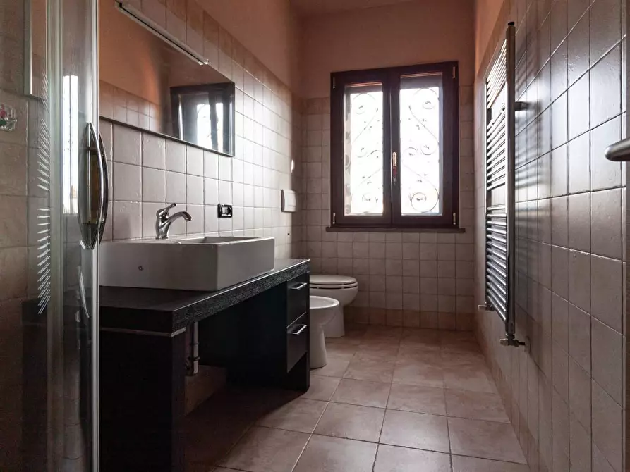 Immagine 20 di Casa bifamiliare in vendita  a Cascina