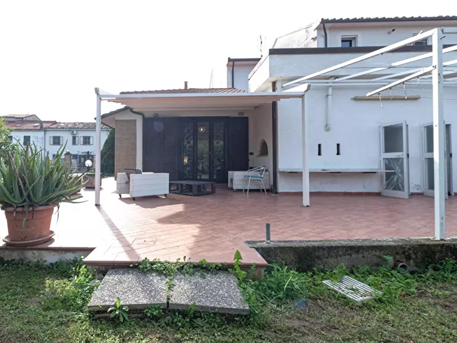 Immagine 25 di Casa bifamiliare in vendita  a Cascina